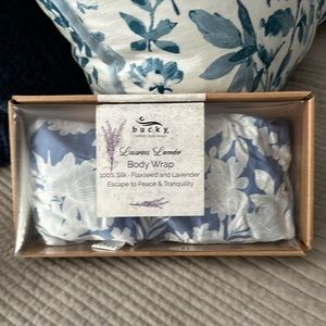 Bucky 100% Silk Cover Hot/Cold Body Wrap Lavender & Flaxseed